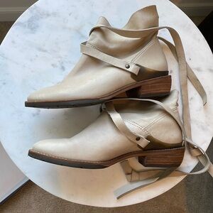 NWT Leather Matisse shoes